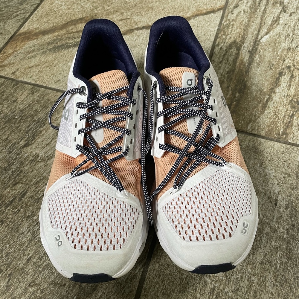 On Cloud Stratus Sneaker